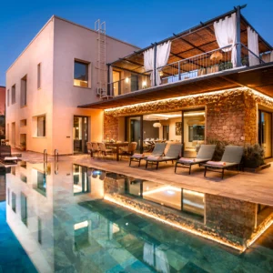 Villa Syria Marrakech villa de luxe contemporaine Piscine à débordement de Villa Syria à Marrakech