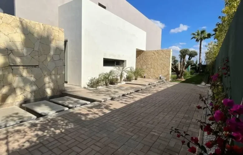Villas 135 serina 13 931x594 1