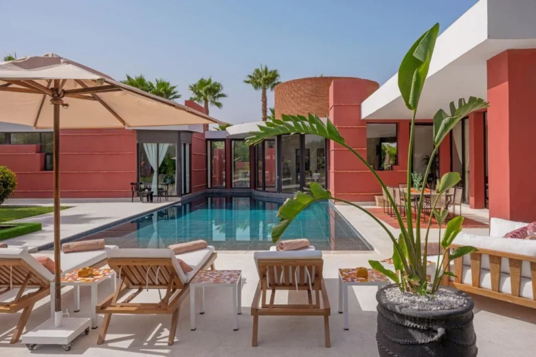Location riad Marrakech avec patio traditionnel, bassin et terrasse