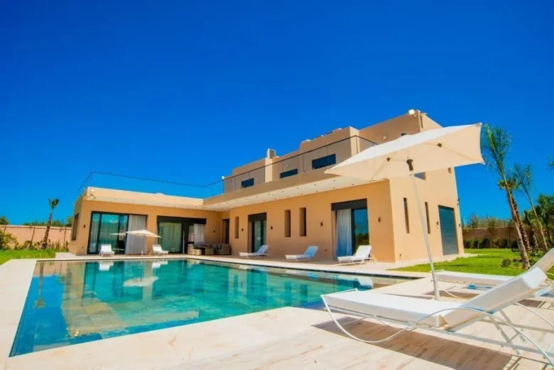 Location villa Marrakech route de l’Ourika : villas, quartier et conseils 4 Location de villa à Marrakech sur la route de l’Ourika avec piscine privée et jardin