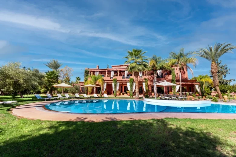 location villa Marrakech pour famille Piscine privée sécurisable dans une villa familiale à Marrakech