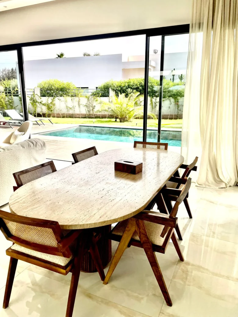 Villa Marrakech pas cher avec salle à manger lumineuse et piscine privée